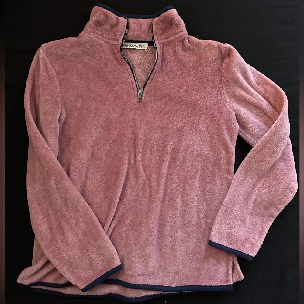 Wallflower quarter zip
